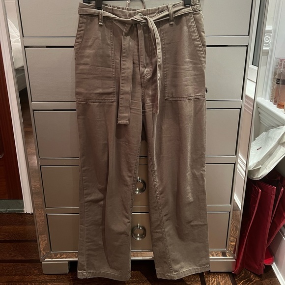 Pull&Bear tie waist pants in khaki - Picture 8 of 11